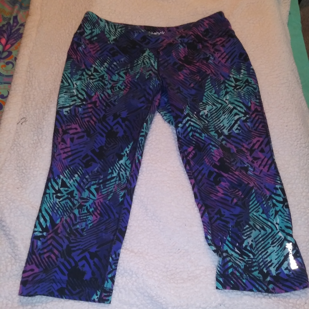Reebok capri activewear size large